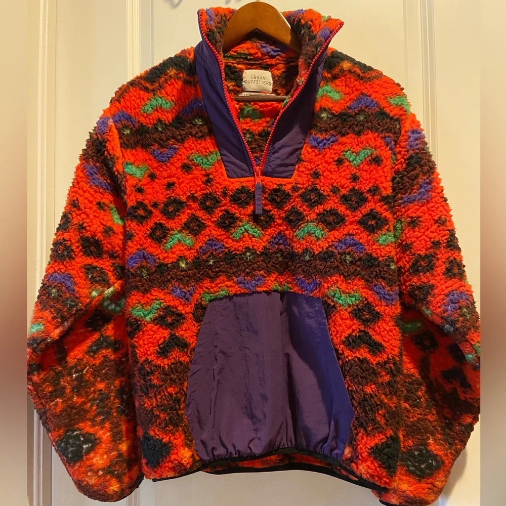 Urban Outfitters Sherpa 1/4 Zip Red Fleece Pullover, Small. - Picture 4 of 9